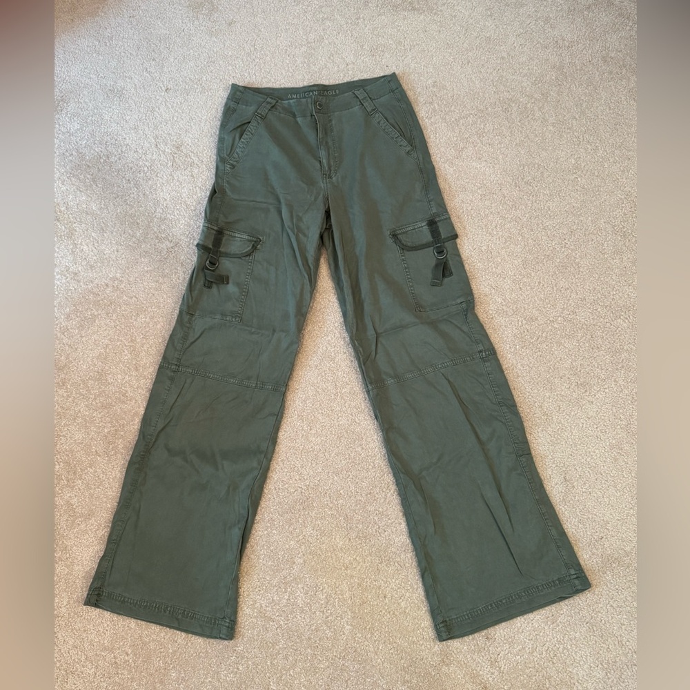 American Eagle Outfitters Olive Stretch Cargo Pants